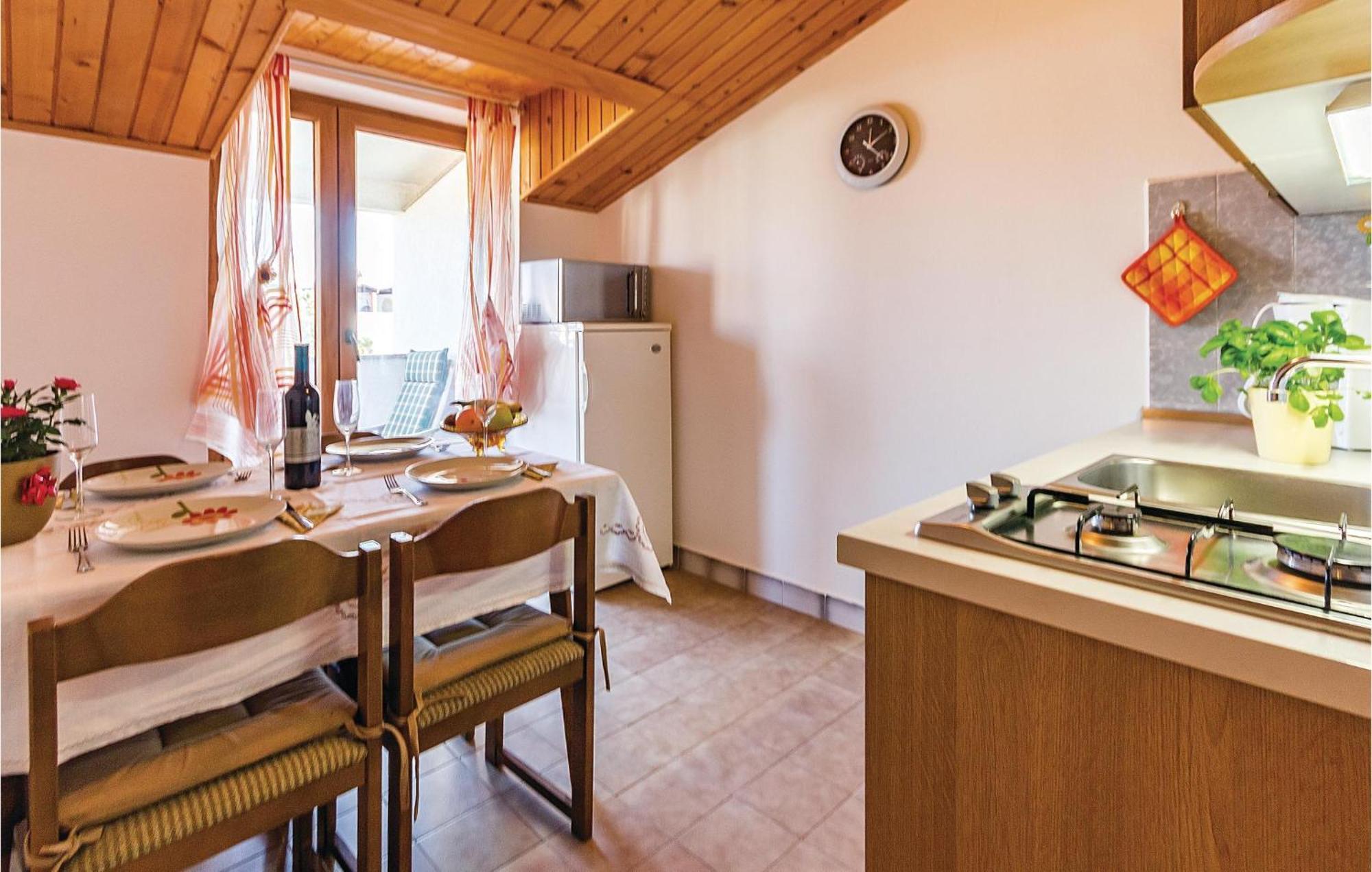 Beautiful Apartment In Pula With Kitchen Exterior foto